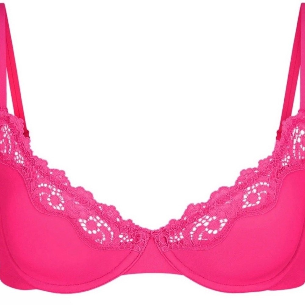 NWT Skims Fits Everybody Unlined Lace Bra